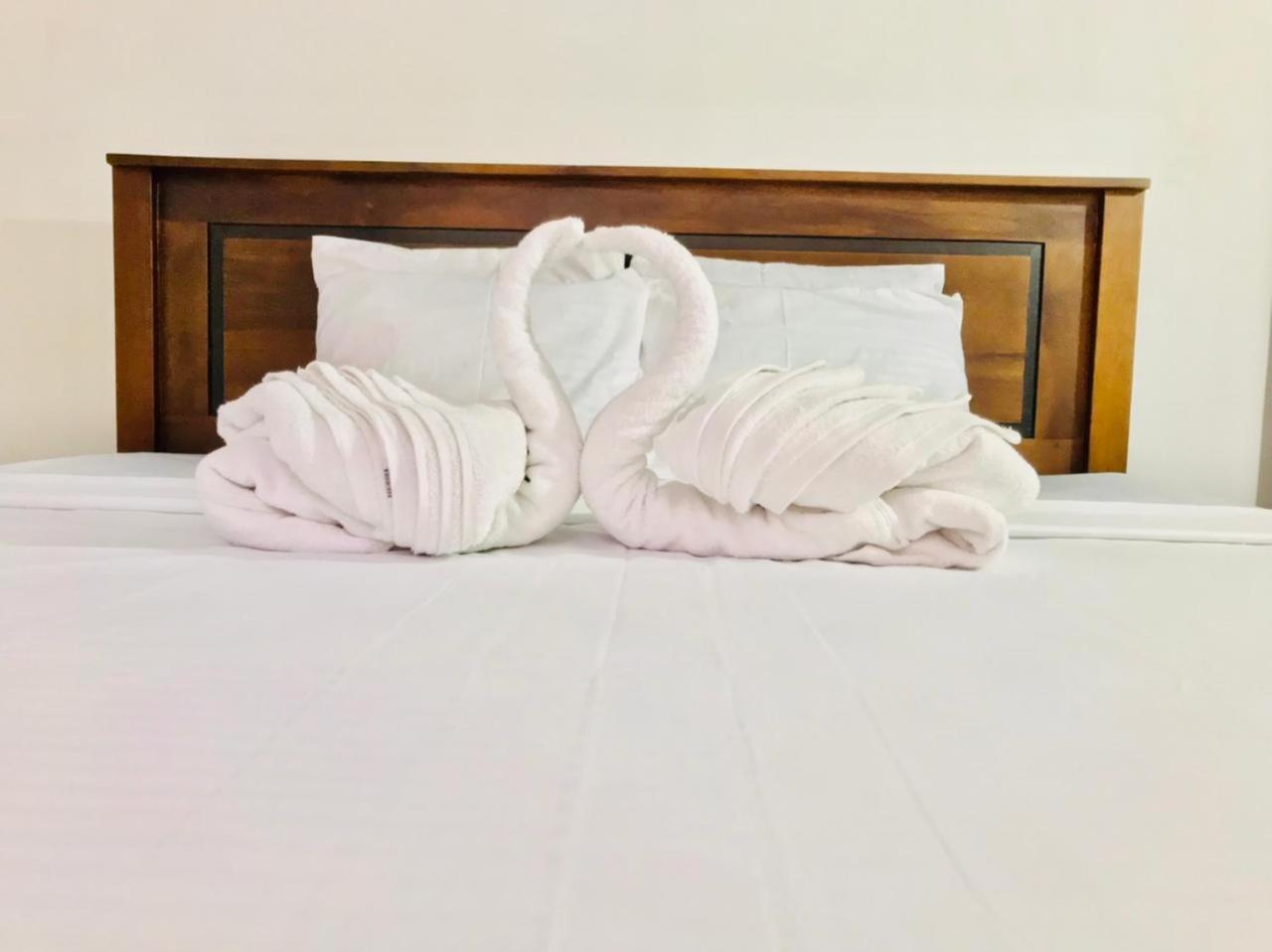 Lucky Mongrooves Apartman Midigama Kelet Kültér fotó